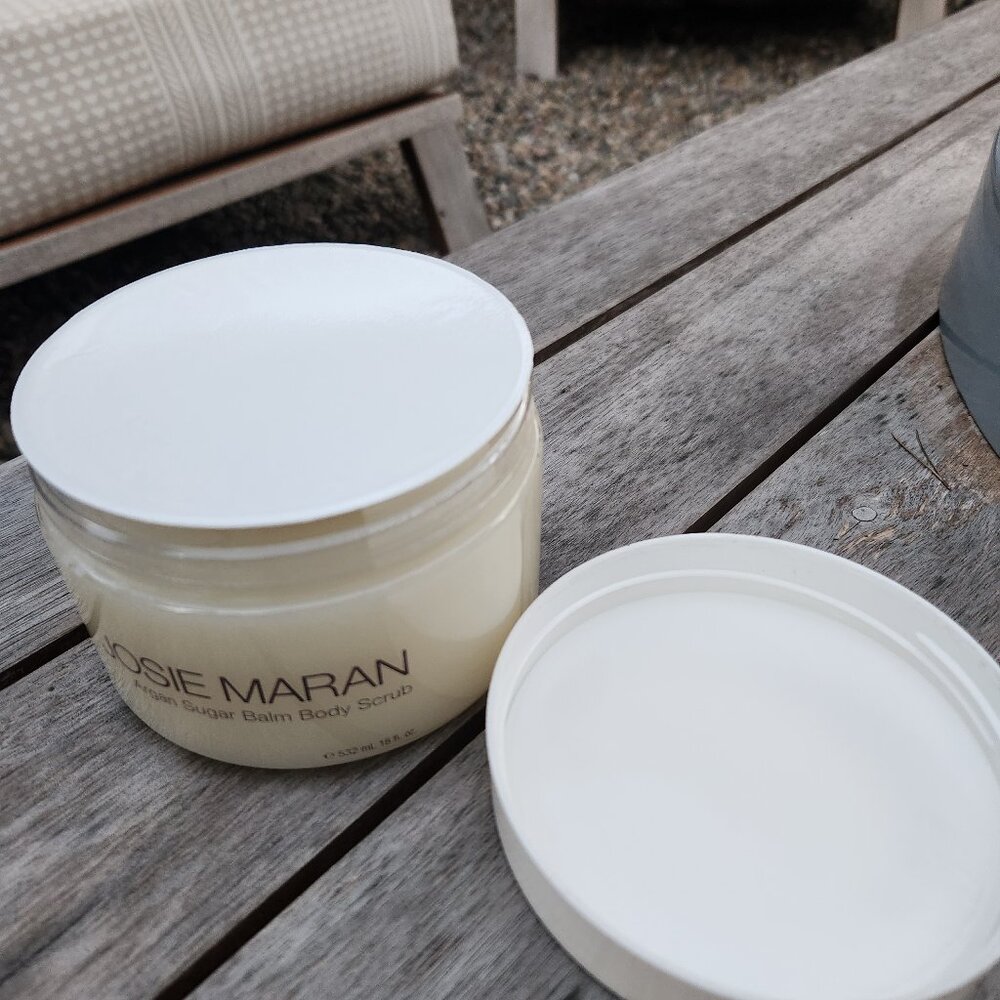 NIB Josie Maran Sugar Scrub - Picture 3 of 3